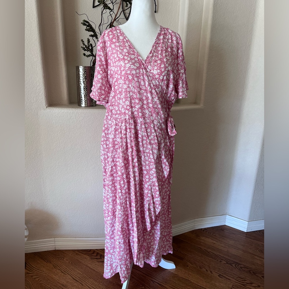Women's Xl Pink And White Flower Print Wrap Dress Midi Stretch Flutter Sleeve
